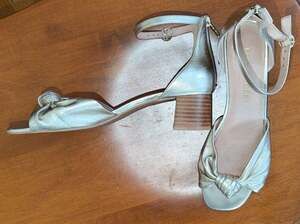 Jack Rogers Abigail Leather Gold Knot Block Heel Sandals Size 8.5M
